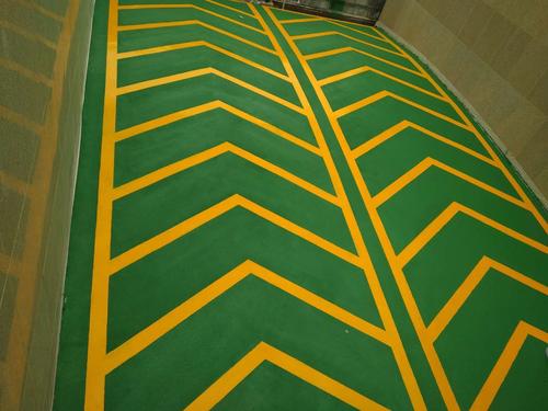 无震动防滑坡道